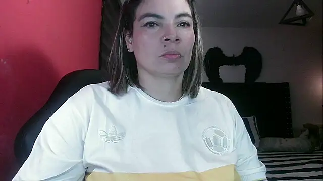 charlotedoll online show from March 26, 11:24 pm