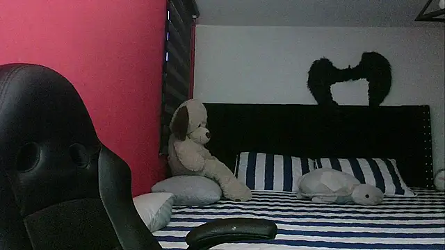 charlotedoll online show from April 1, 11:12 pm