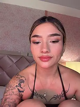 Snapshot of Arianavillada chatting on June 25, 3:48 am Arianavillada online show from June 25, 3:48 am