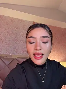 Snapshot of Arianavillada chatting on June 27, 3:56 am Arianavillada online show from June 27, 3:56 am