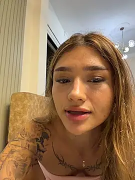 Snapshot of Arianavillada chatting on June 5, 6:52 am Arianavillada online show from June 5, 6:52 am