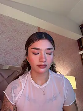 Snapshot of Arianavillada chatting on July 10, 3:39 am Arianavillada online show from July 10, 3:39 am