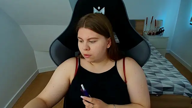 Snapshot of AbbyPleasure chatting on June 16, 1:22 pm AbbyPleasure online show from June 16, 1:22 pm