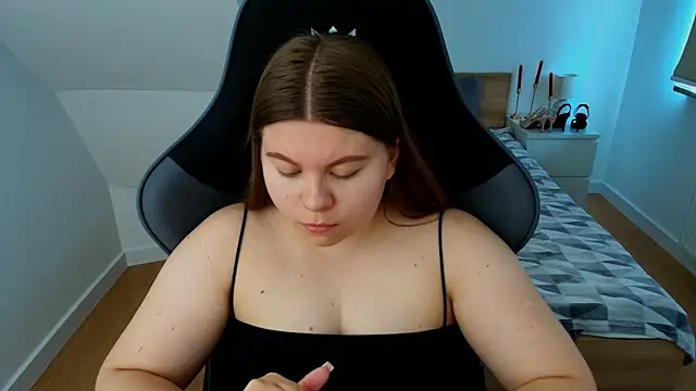 Snapshot of AbbyPleasure chatting on June 24, 9:41 am AbbyPleasure online show from June 24, 9:41 am