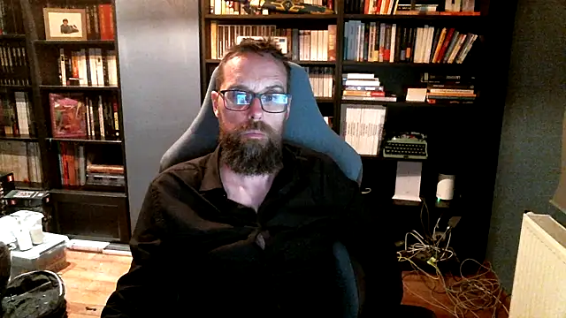 MeSteff online show from October 12, 5:25 pm