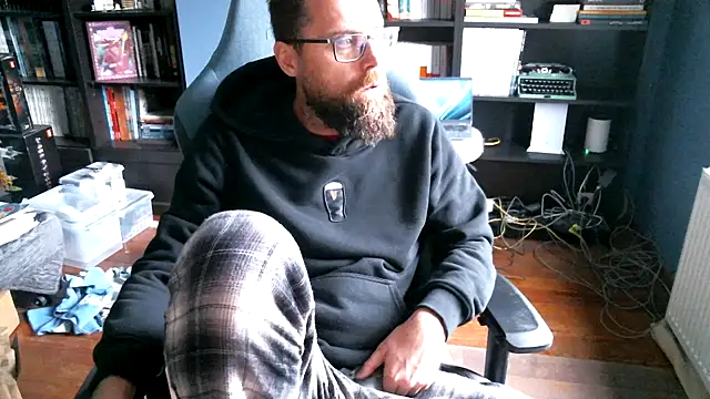 MeSteff online show from November 9, 8:18 am