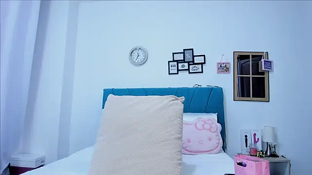 kamila lopez online show from March 2, 8:49 pm