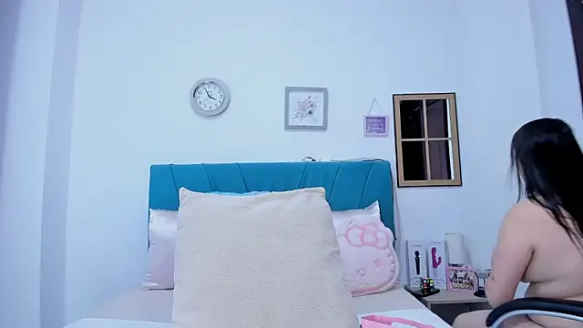 kamila lopez online show from March 13, 8:36 pm