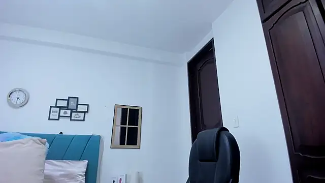 kamila lopez online show from November 11, 9:42 pm