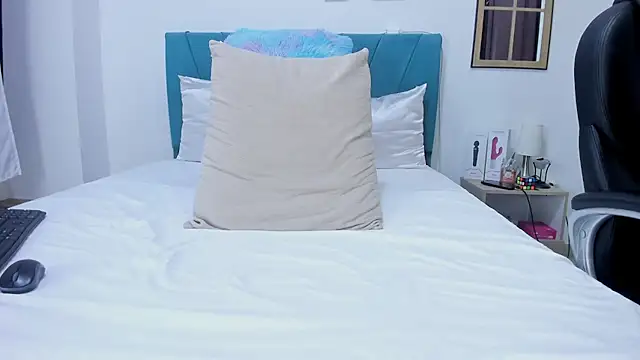 kamila lopez online show from October 25, 10:54 pm