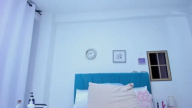 kamila lopez online show from April 1, 12:35 am