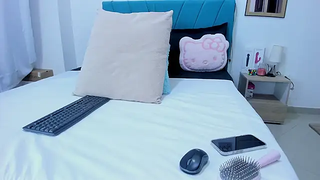 kamila lopez online show from February 19, 7:44 pm