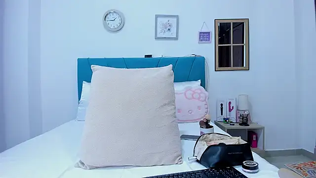 kamila lopez online show from April 9, 9:54 pm