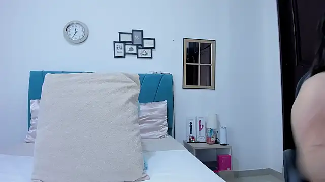 kamila lopez online show from November 25, 10:43 pm