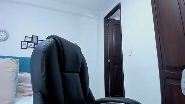 kamila lopez online show from November 28, 10:54 pm