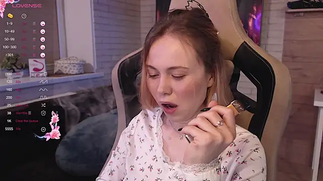 lucy mirror online show from October 9, 8:53 pm