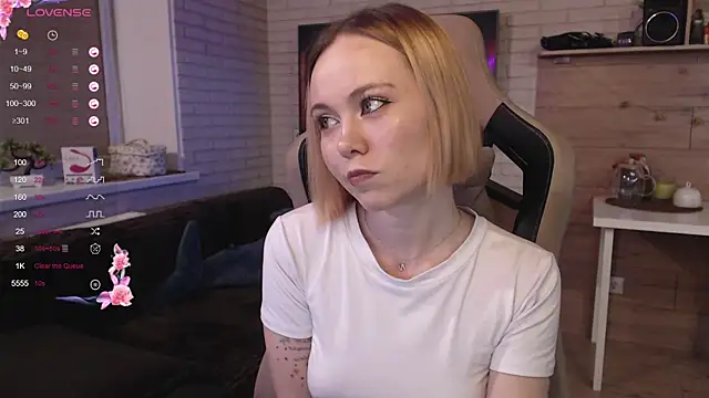 lucy mirror online show from September 13, 9:15 pm