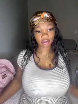 CharismaaBanx online show from March 5, 5:59 am