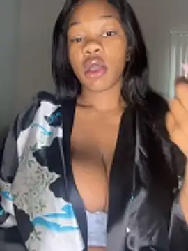 CharismaaBanx online show from April 12, 3:04 pm