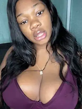 Snapshot of CharismaaBanx chatting on January 5, 3:11 am CharismaaBanx online show from January 5, 3:11 am