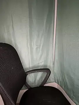 Snapshot of CharismaaBanx chatting on February 8, 2:58 am CharismaaBanx online show from February 8, 2:58 am