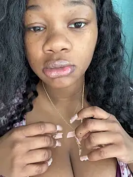 Snapshot of CharismaaBanx chatting on February 19, 6:43 pm CharismaaBanx online show from February 19, 6:43 pm