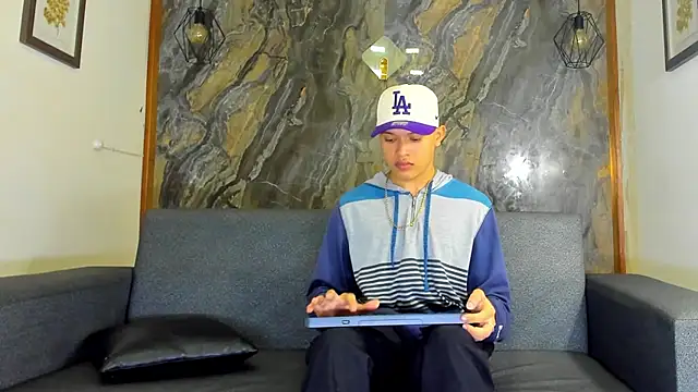 liam genner  online show from February 15, 7:28 pm