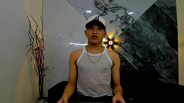 liam genner  online show from February 22, 7:36 pm
