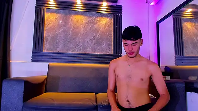 liam genner  online show from November 8, 8:01 pm