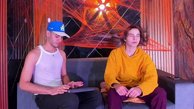 liam genner  online show from October 26, 8:20 pm