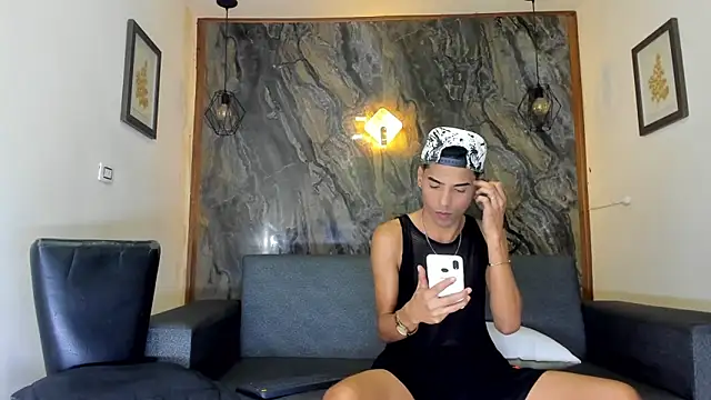 liam genner  online show from February 26, 7:53 pm