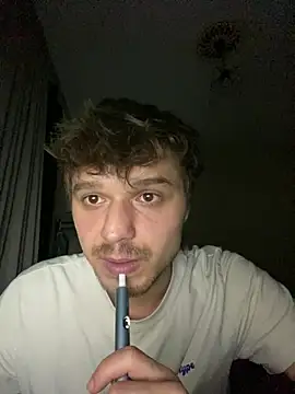 oguuxum online show from April 3, 9:10 pm