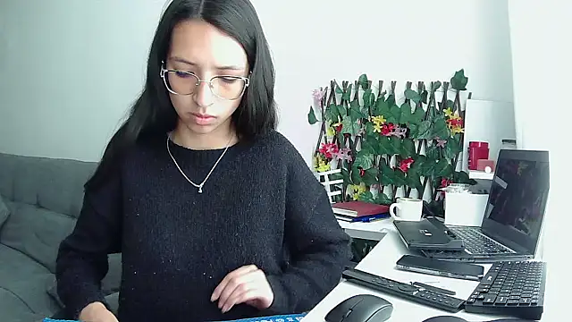 Snapshot of Katalleya_jyj chatting on February 9, 2:26 pm Katalleya jyj online show from February 9, 2:26 pm