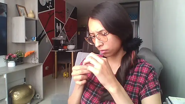 Snapshot of Katalleya_jyj chatting on February 11, 7:36 pm Katalleya jyj online show from February 11, 7:36 pm