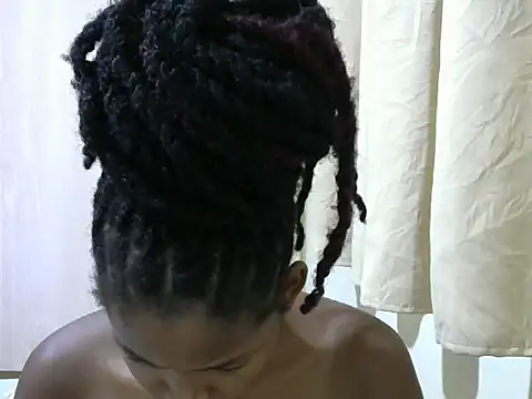 Snapshot of queen-sasha chatting on March 18, 7:44 pm queen-sasha online show from March 18, 7:44 pm