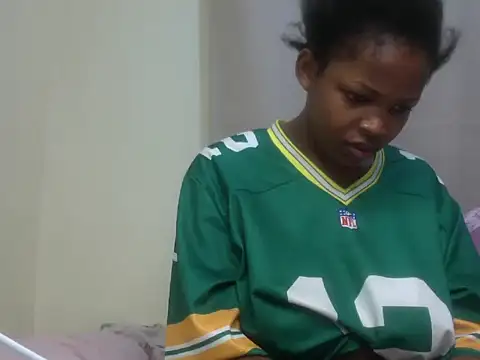 queen-sasha online show from November 18, 7:11 am