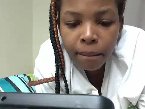 Snapshot of queen-sasha chatting on October 13, 2:18 pm queen-sasha online show from October 13, 2:18 pm