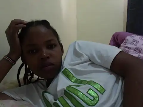 Snapshot of queen-sasha chatting on October 6, 6:58 am queen-sasha online show from October 6, 6:58 am