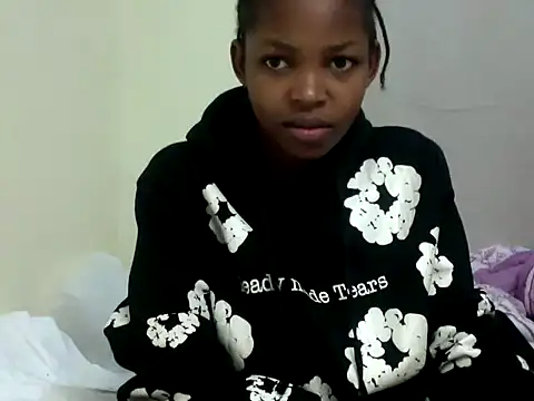 queen-sasha online show from March 21, 7:20 am