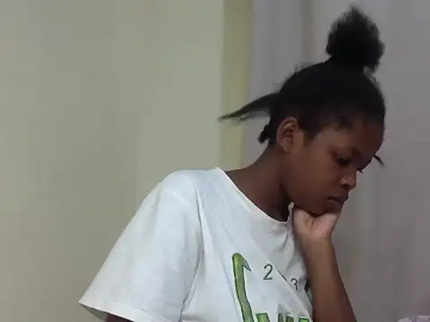 queen-sasha online show from March 14, 7:47 am