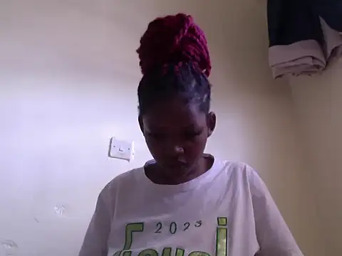 queen-sasha online show from April 22, 9:05 am