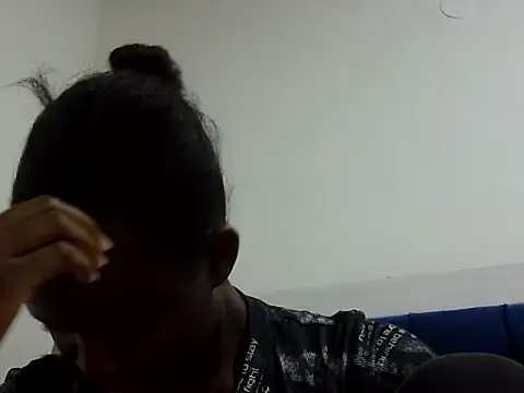 Seeexxxy-bree online show from April 14, 7:02 am