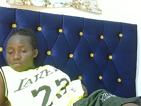 Seeexxxy-bree online show from November 1, 11:37 am