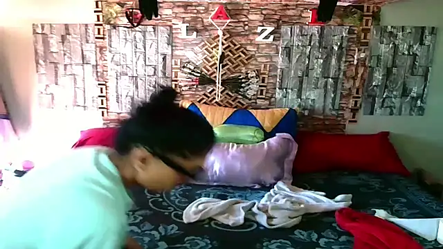 Indian Blaze00 online show from November 19, 6:24 am