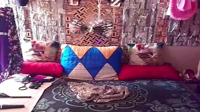 Indian Blaze00 online show from January 14, 6:28 am