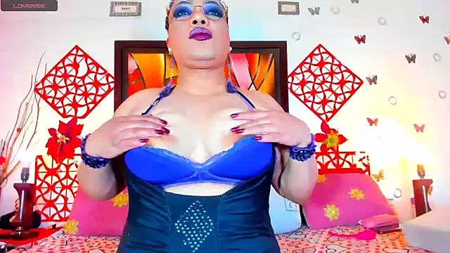 SQUIRTBRUNETE online show from March 19, 11:16 pm