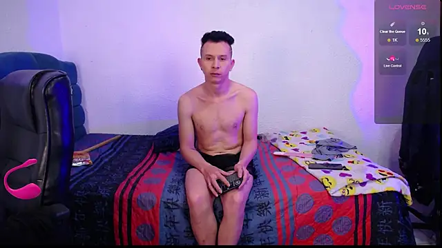 Snapshot of savagesboys chatting on December 29, 10:25 pm savagesboys online show from December 29, 10:25 pm