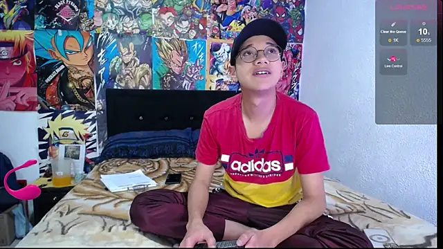 Snapshot of savagesboys chatting on February 16, 10:33 pm savagesboys online show from February 16, 10:33 pm