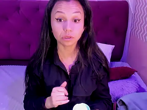 candysmitxxx online show from February 12, 11:04 pm