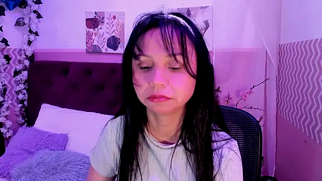 candysmitxxx online show from February 23, 2:02 am